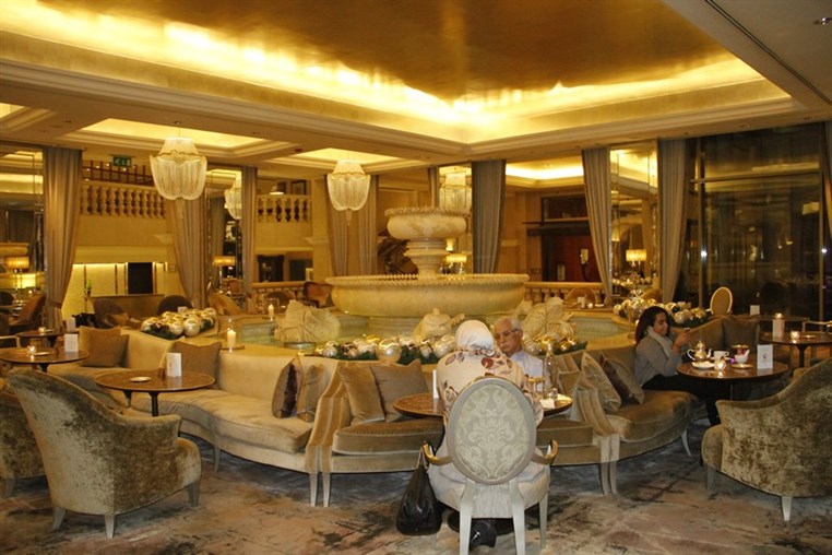 Festive Celebration at Cascade Lounge